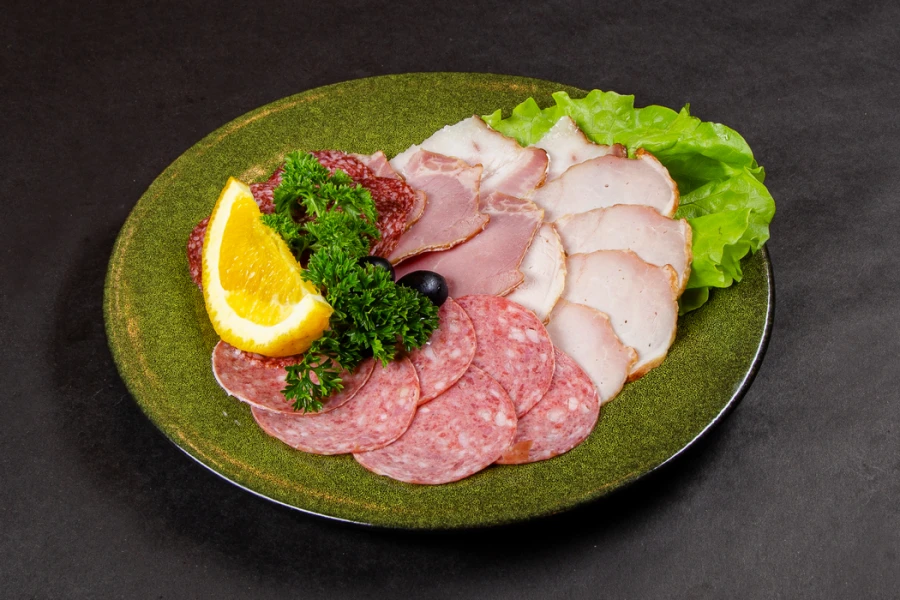 Ассорти мясное