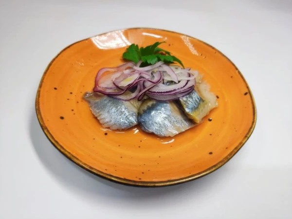 Сельдь с луком