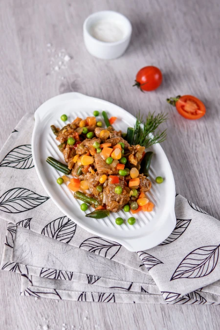 Курица с овощами в кисло сладком соусе