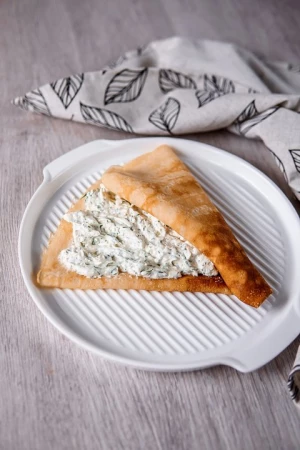 Блин с брынзой и зеленью