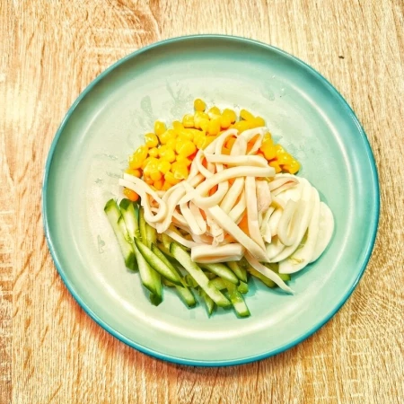 Салат Себастьян с кальмаром