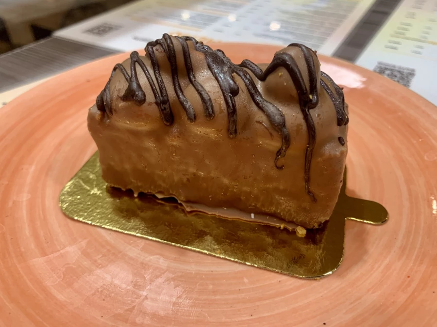 Финансье с фундуком в карамели