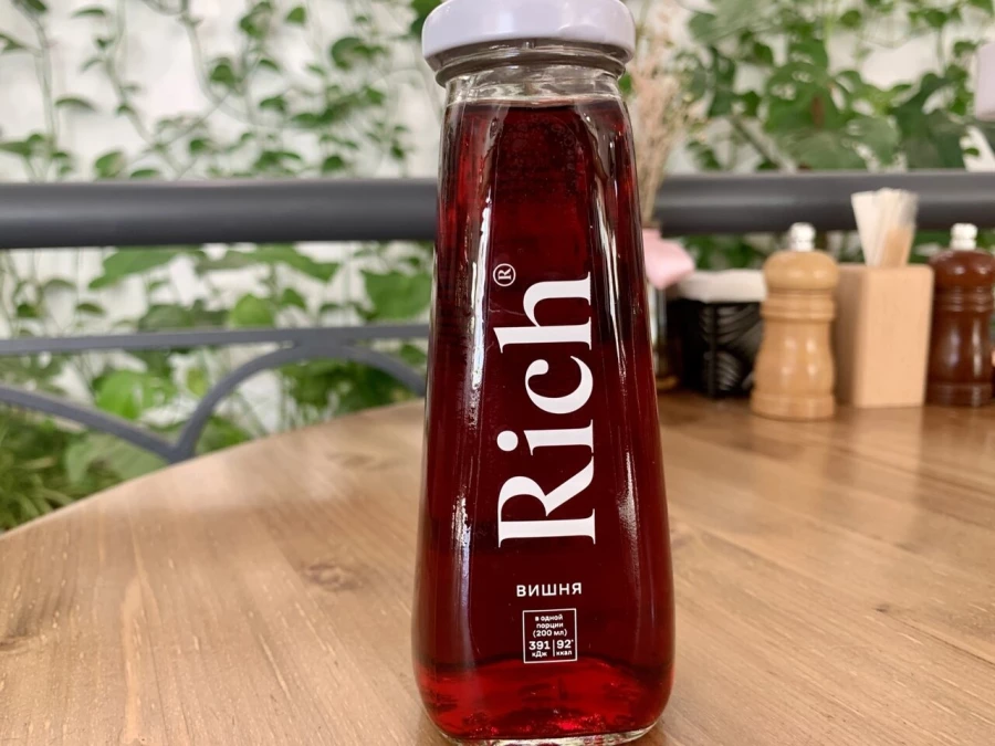Сок Рич вишневый стекло 0.2