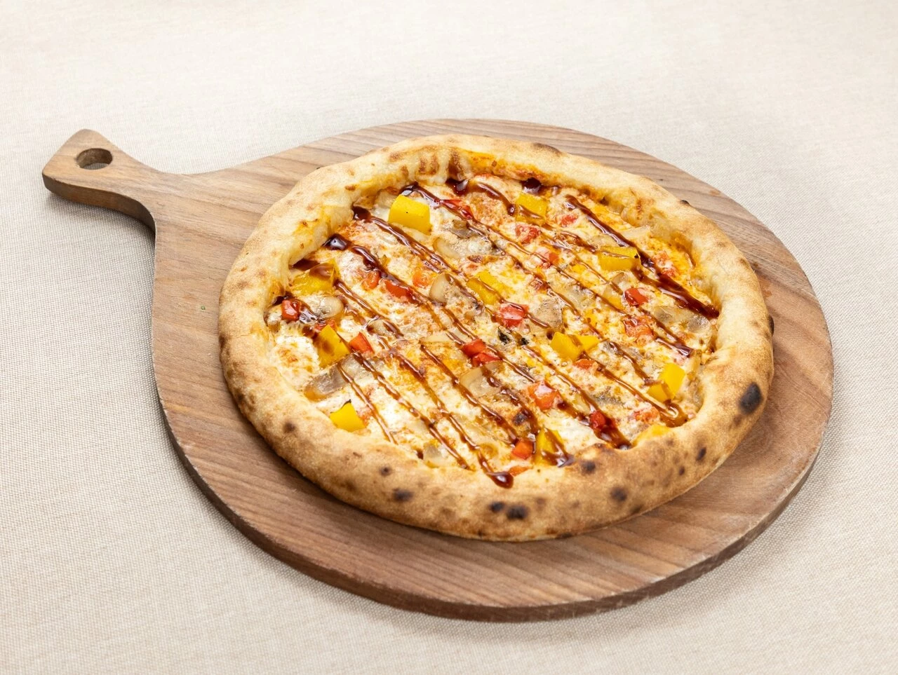 Сырный бортик с унаги цыпленком и ананасом