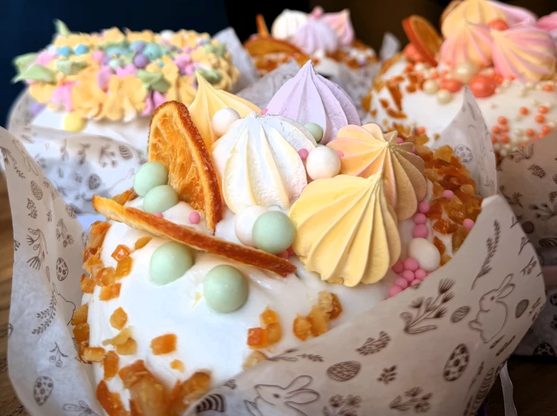 Кулич классический с безе