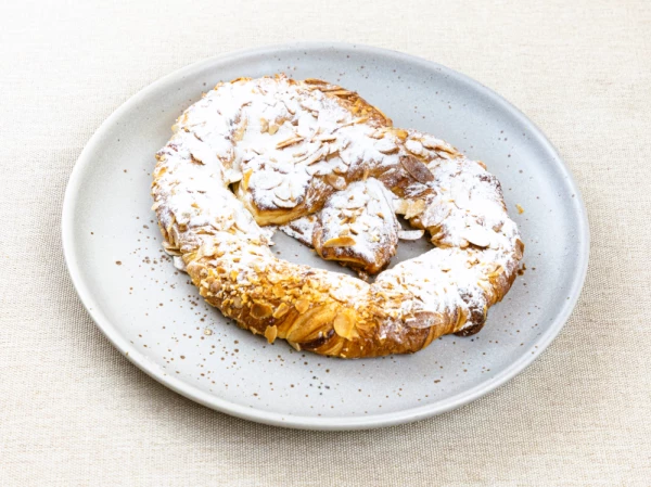 Слоёный крендель классический