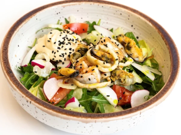 Салат с морепродуктами