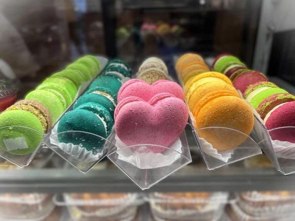 Макаронс Сочная малина