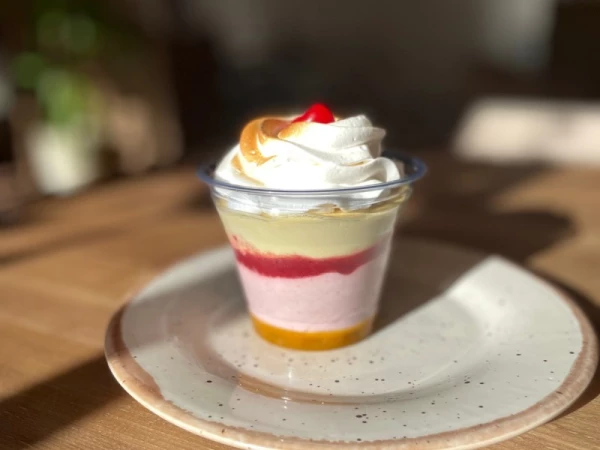 Десерт Манговый трайфл 