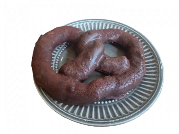 Слоёный крендель с шоколадом
