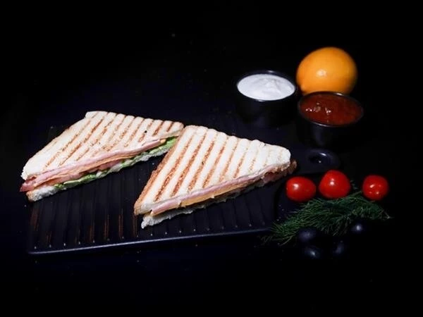 Тост с ветчиной 