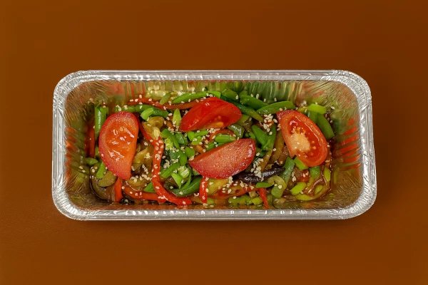 Салат с овощами горячий