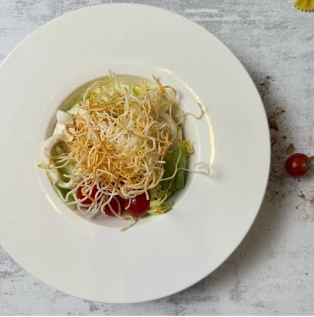 Нежный салат с кальмаром