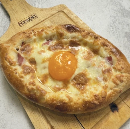 Хачапури с беконом