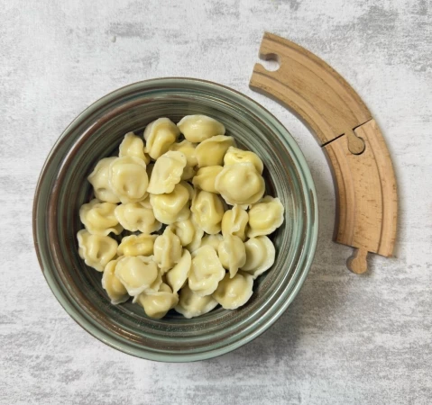 Пельмени домашние детские со сметаной