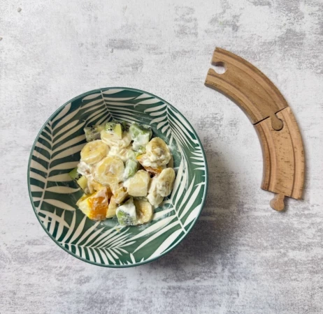 Фруктовый салат с кокосовой стружкой