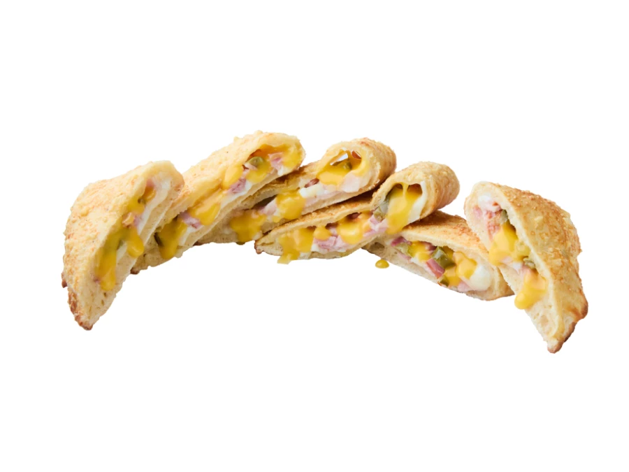 Сырные ломтики с беконом и халапеньо