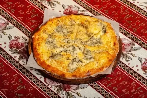 Хачапури по-мегрельски 4 сыра