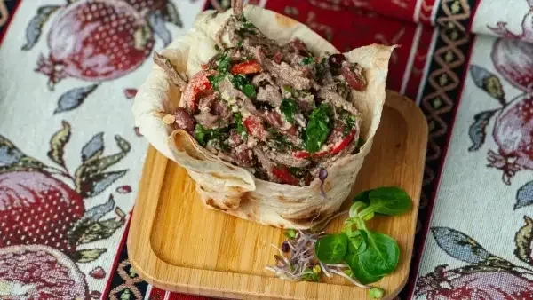 Салат Тбилиси