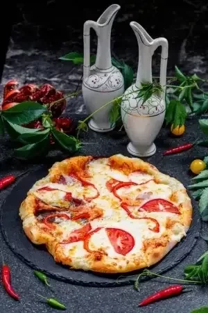 Пицца с бастурмой и суджуком