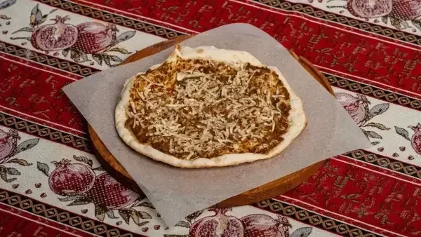 Ламаджо с грибами