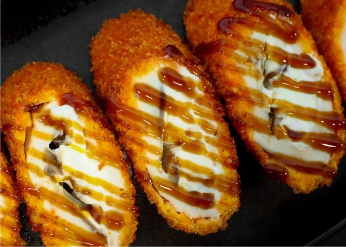 Рулет куриный с шампиньонами