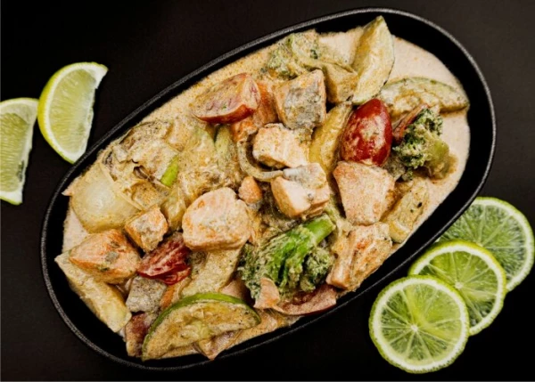 Форель с овощами