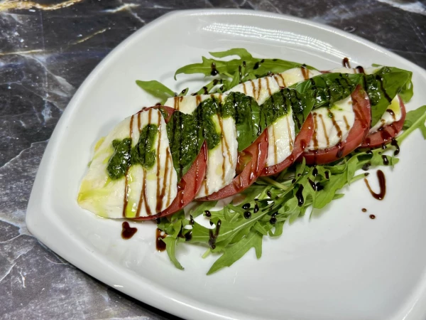 Салат капрезе