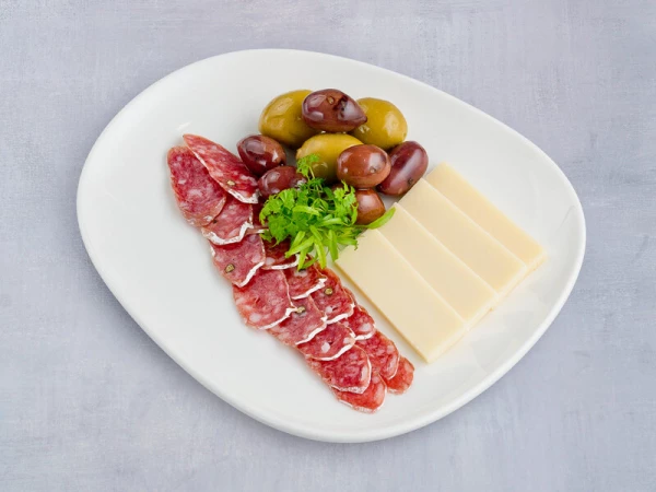 Сырно-мясная нарезка