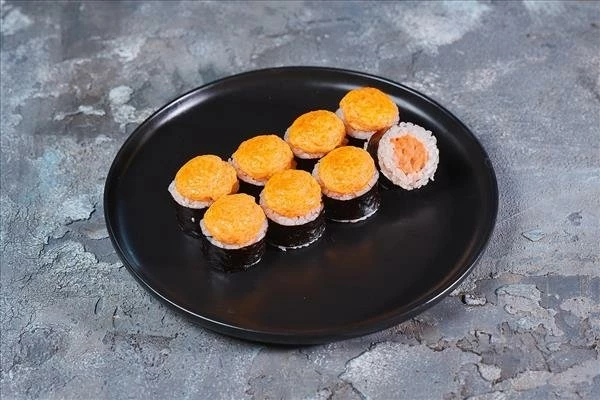 Запеченный ролл маки с лососем