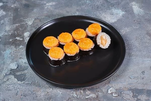 Запеченный ролл маки окунь