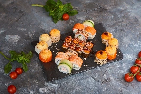 Сет "Между Палок" • 750 г • 24 шт