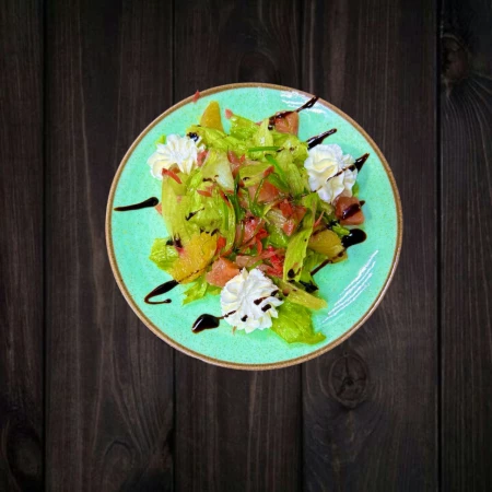 Салат с лососем и апельсином