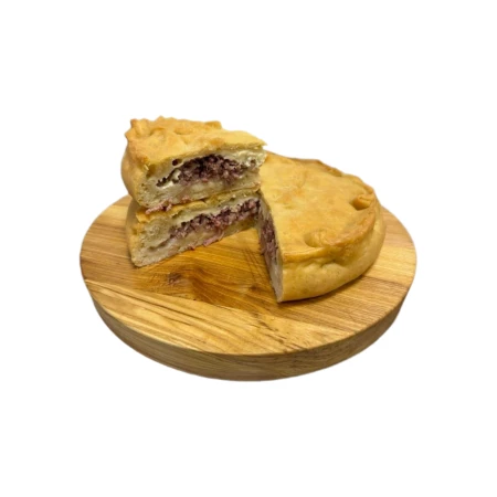 Пирог с говядиной и сыром 