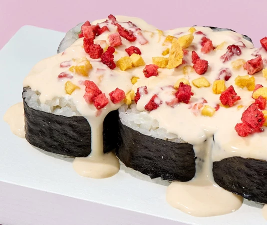 Сливочный с манго и клубникой