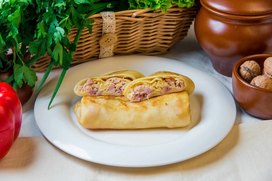 Блины с ветчиной и сыром 2 шт
