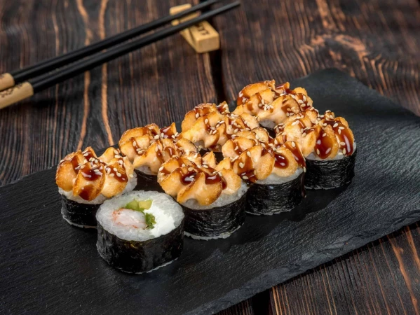 Ролл Запеченная креветка 1/2 подарок