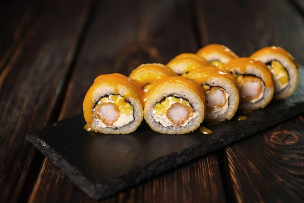 Темпура с креветкой и манго NEW