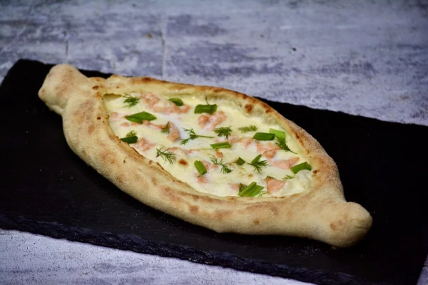 Хачапури с лососем