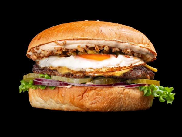 Бургер с глазуньей