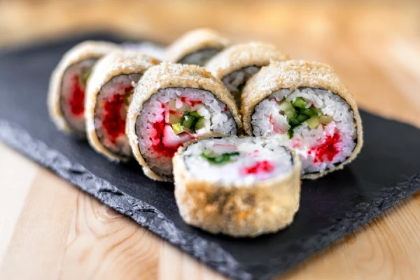 Ролл Калифорния краб темпура