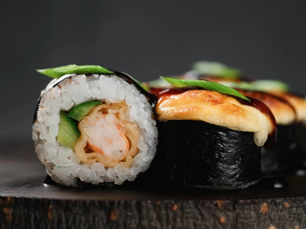 Ролл запеченный с креветкой