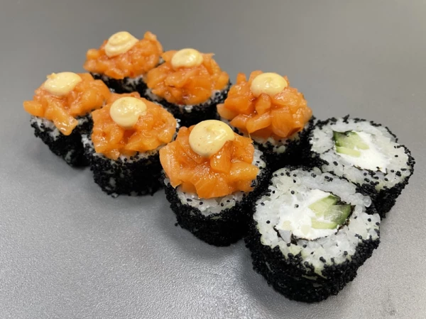 Ролл Хатсуми