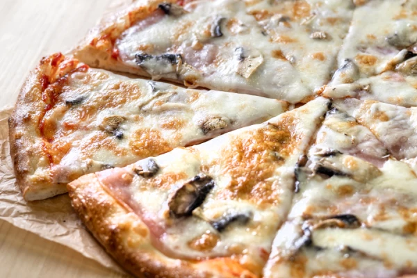 Пицца "Ветчина с грибами"*