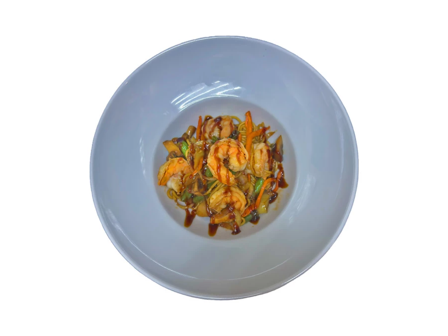 Лапша с креветками и овощами