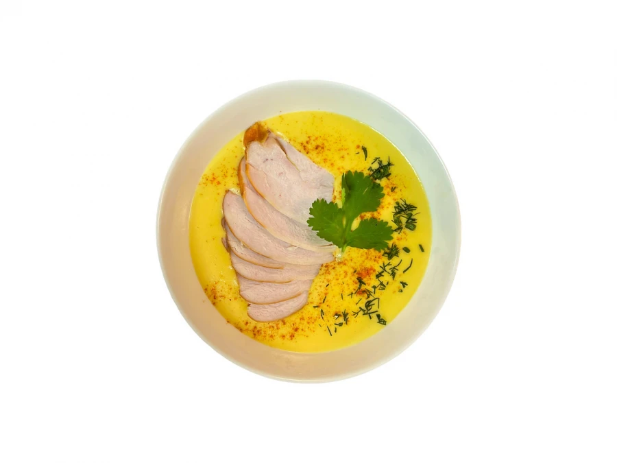 Крем-суп сырный с копченой куриной грудкой
