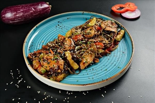 Лапша гречневая с курицей
