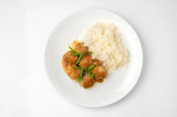Фрикадельки с рисом и соусом "черный перец"