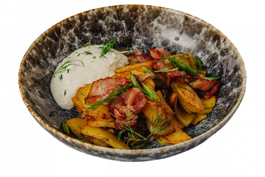 Жаренный картофель с беконом