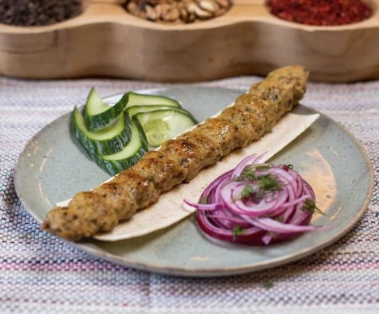 Люля кебаб из курицы с сыром 